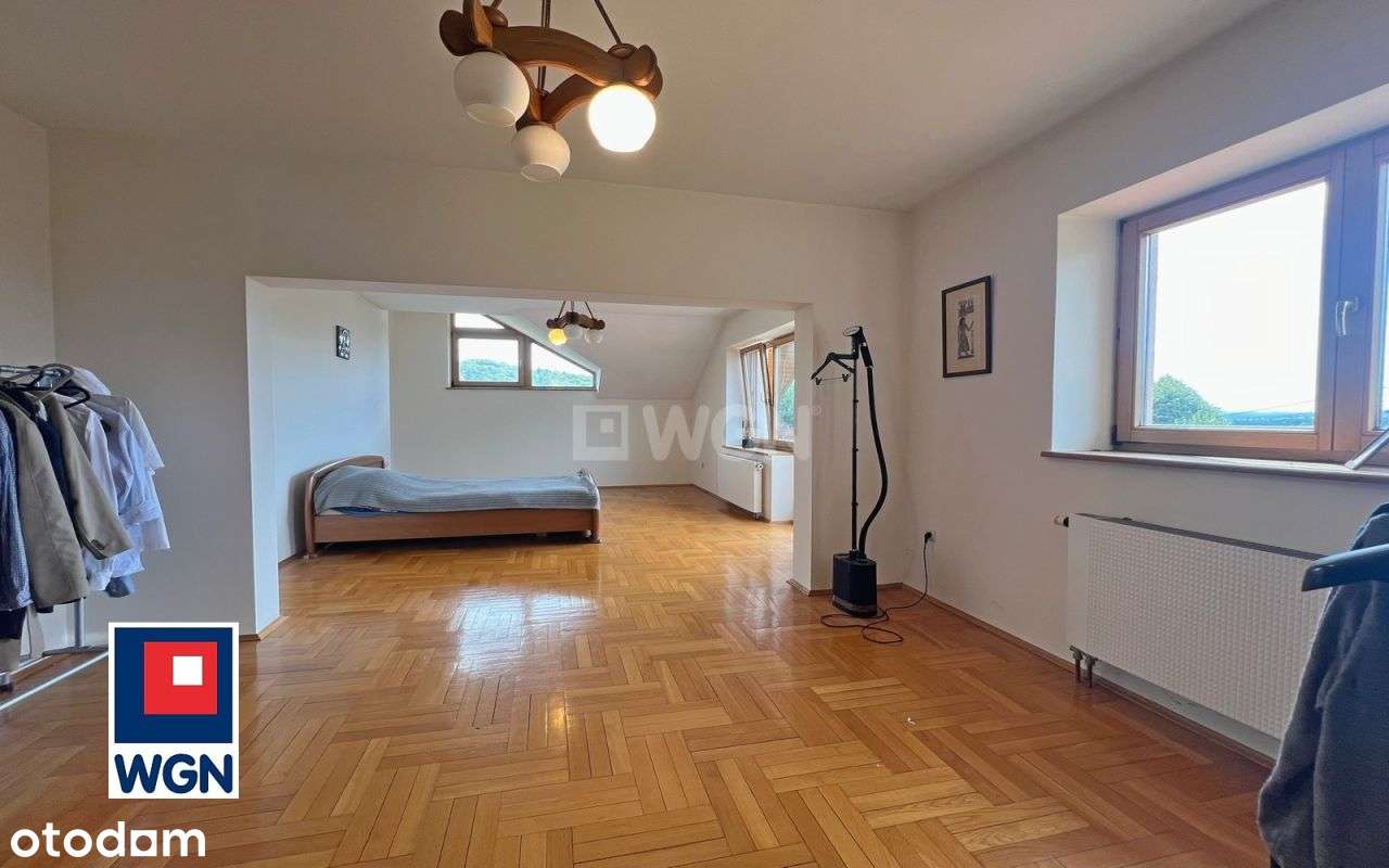 Imponujący dom w spokojnej okolicy-11