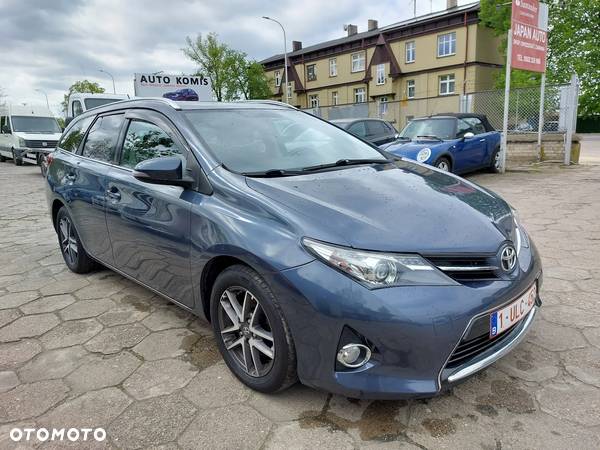 Toyota Auris 2.0 D-4D Edition - 1