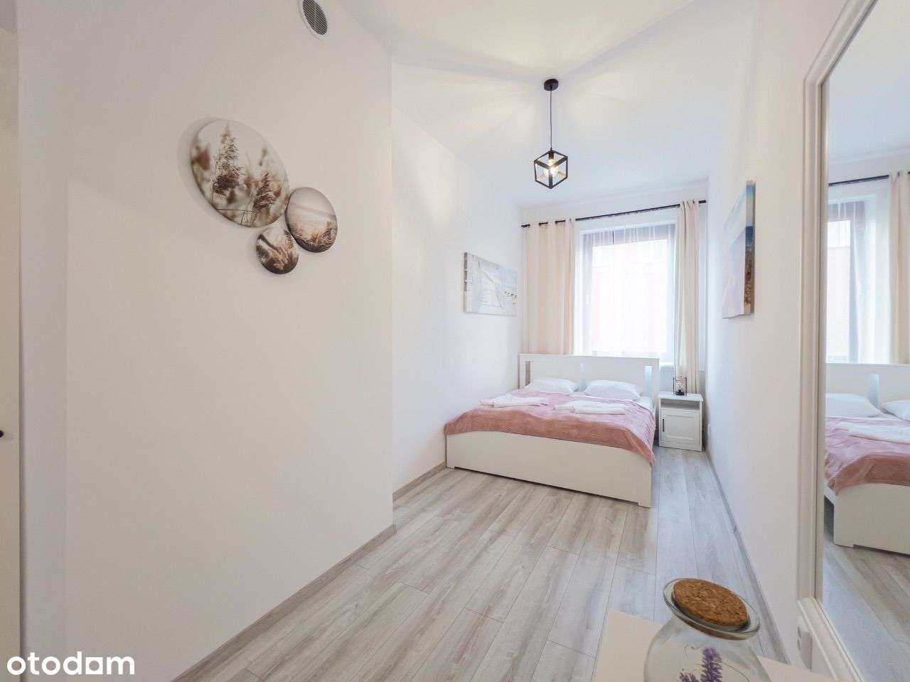 Nowy apartament z 2 Sypialniami Przy Deptaku-10