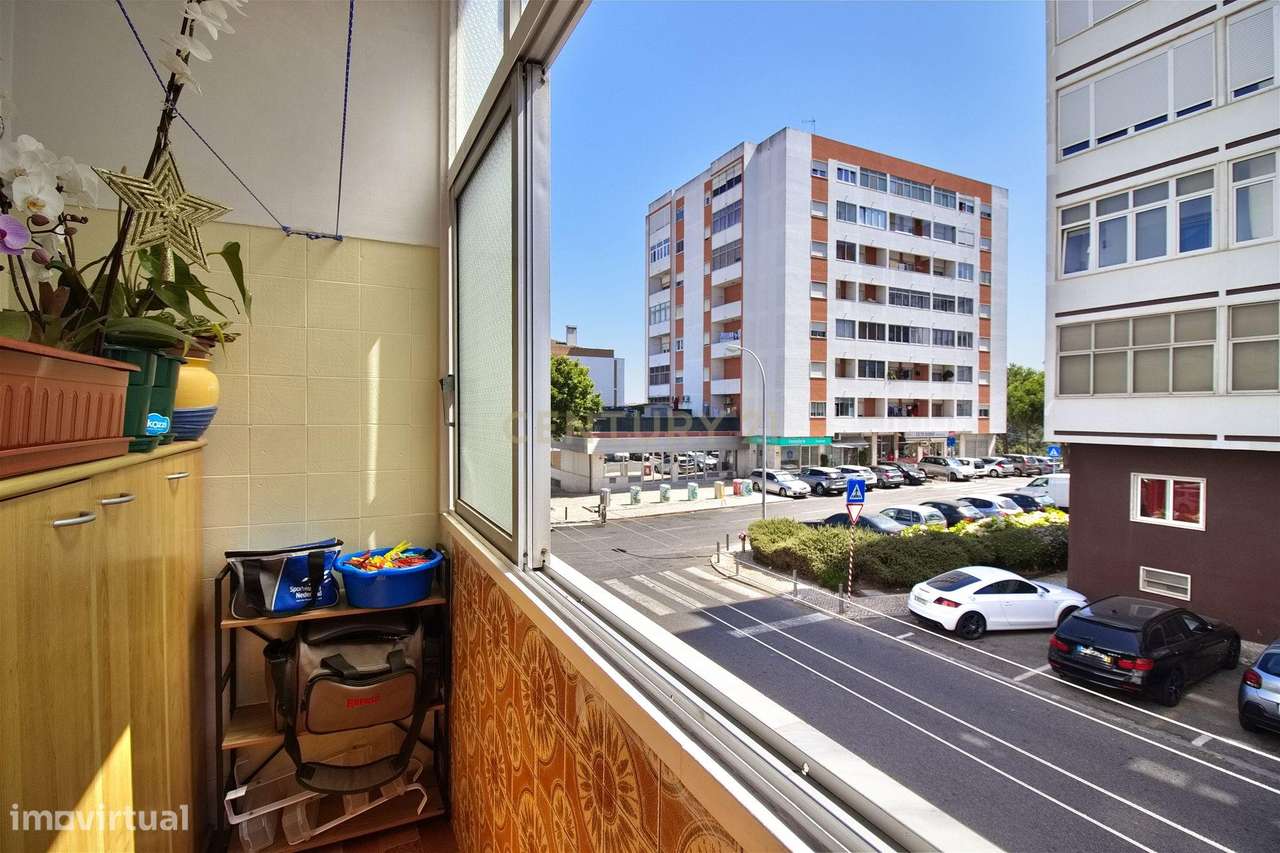 Apartamento T3 com 2 casas de banho em Barcarena – Pronto a habitar-16