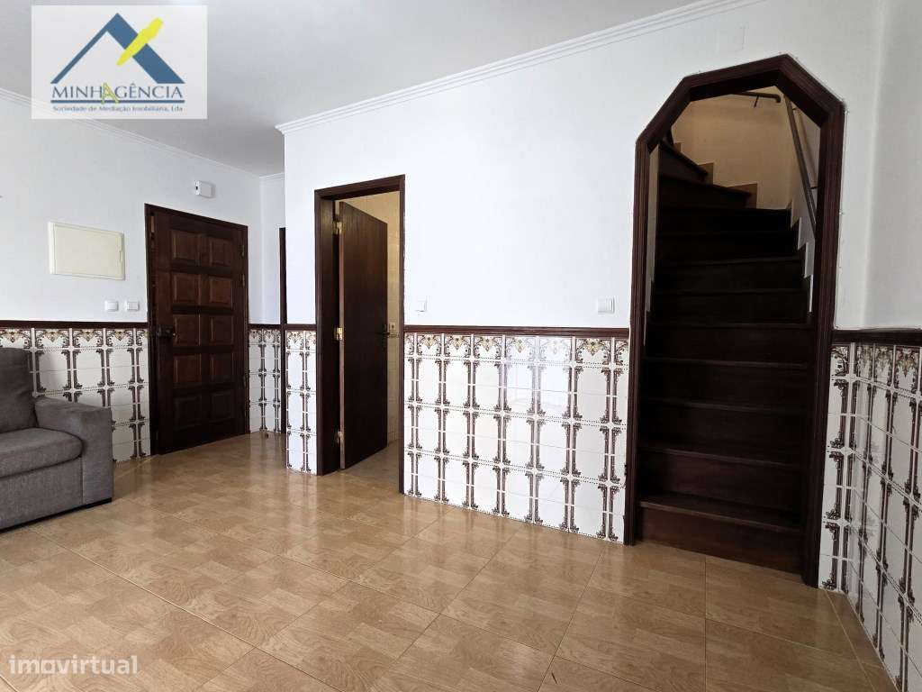 Prédio com 4 frações junto à Av. Luisa Todi em Setúbal - Grande imagem: 5/20