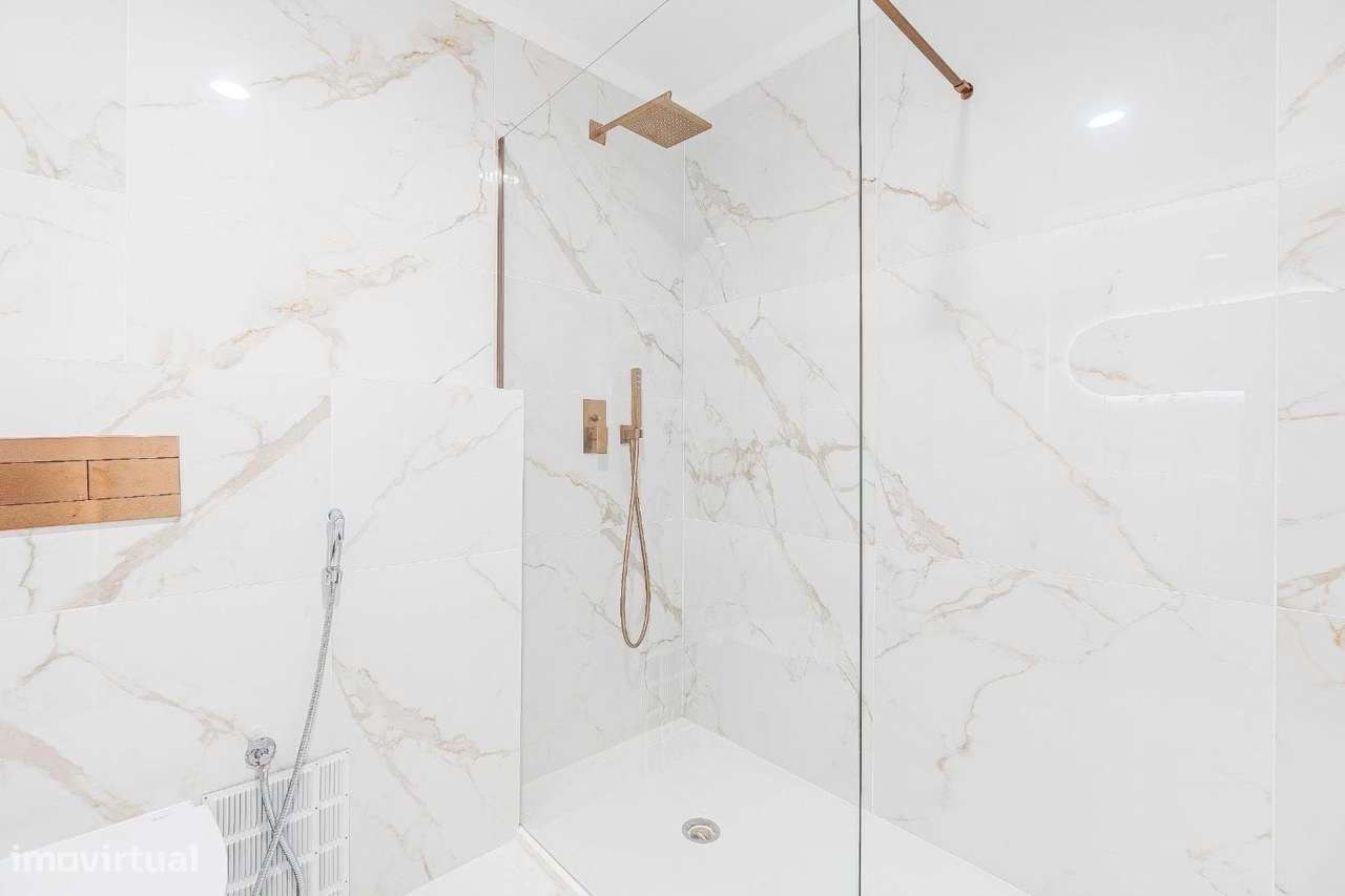 T4 Premium | 172 m² | Acabamentos de Luxo | 9.º Andar | Massamá – A Me-13