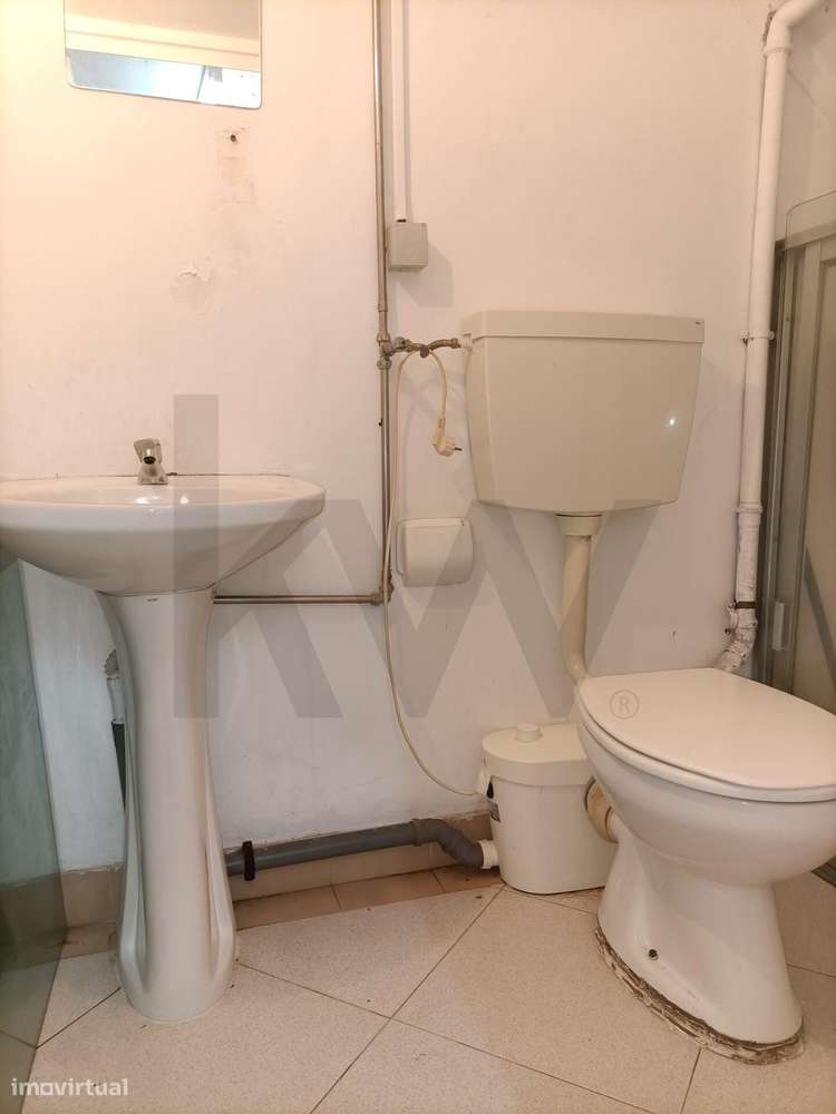 VENDA | ESPAÇO COMERCIAL COM ARRECADAÇÃO – CENTRO DE ALVERCA-34