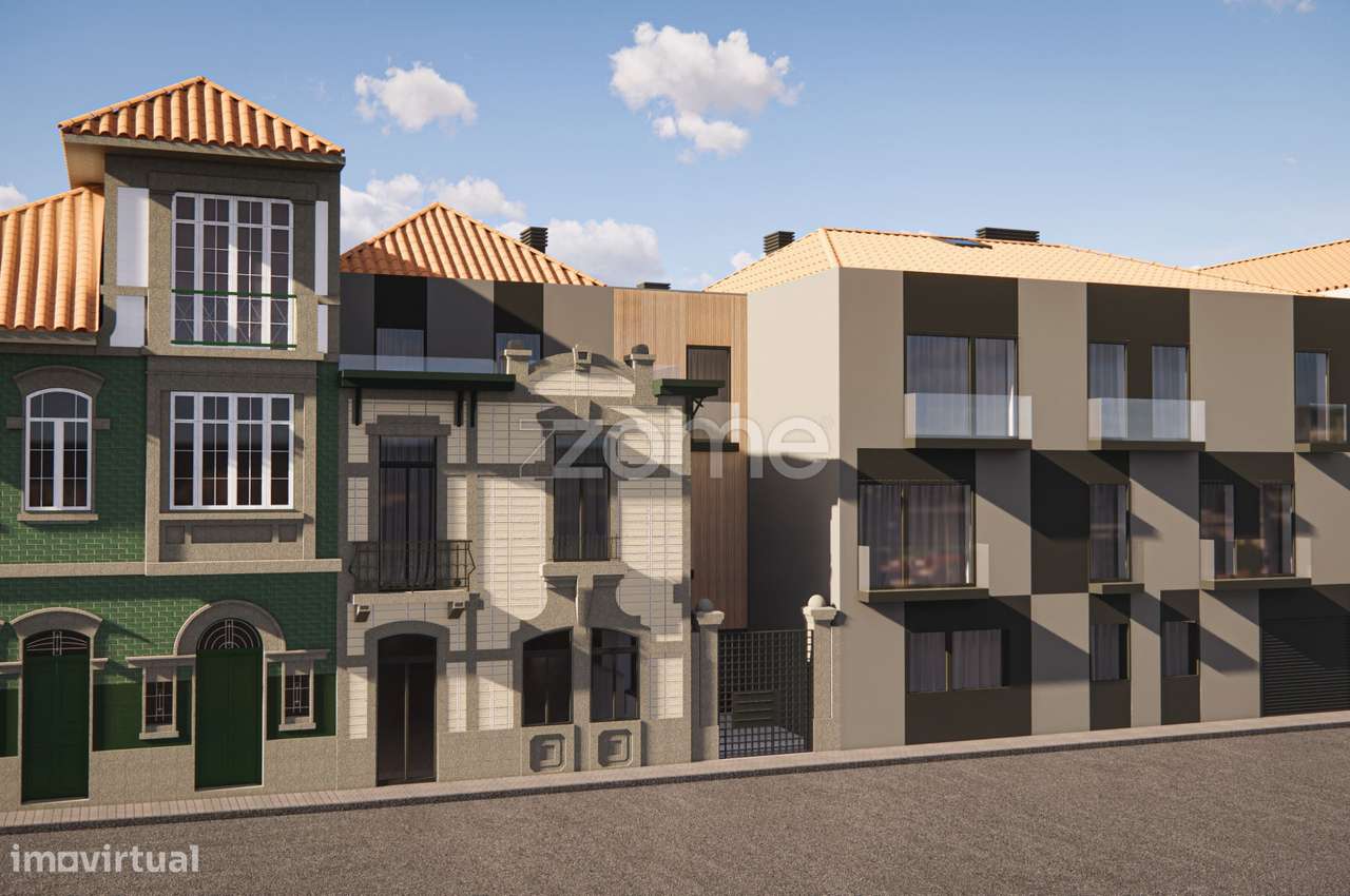 Apartamento T3 Novo Com Garagem Varandas E Sotao