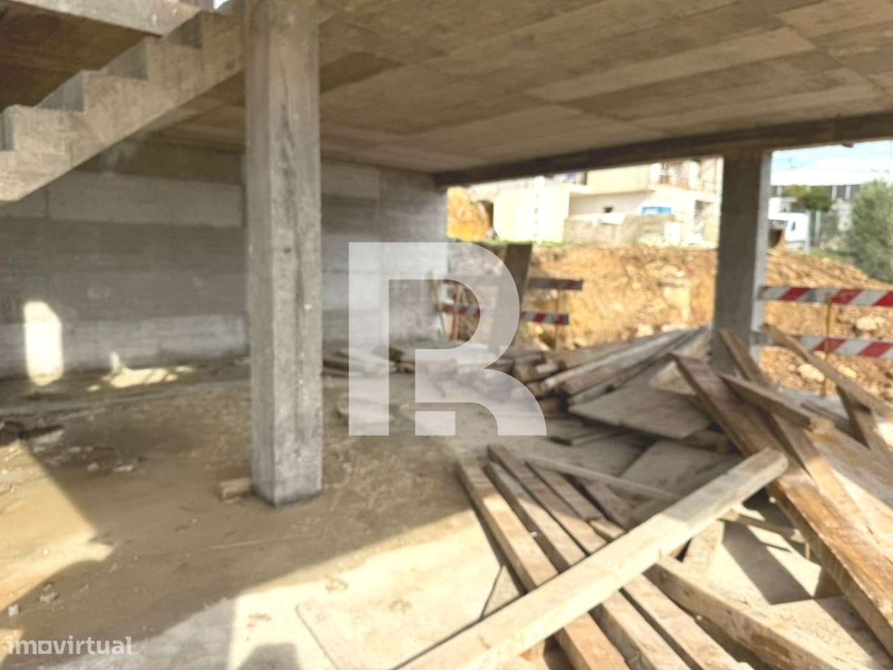 Moradia T3 Nova com piscina em Paiões, Rio de Mouro - Grande imagem: 5/18