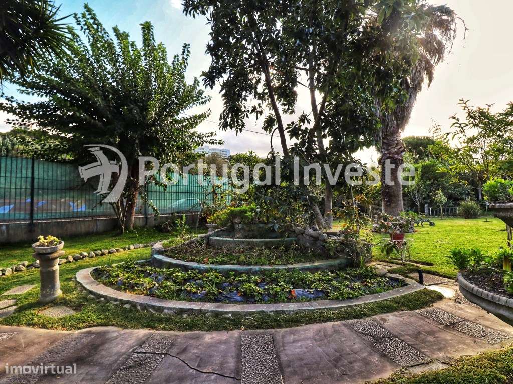 Moradia Única com 15 quartos e licença AL - Grande imagem: 2/37