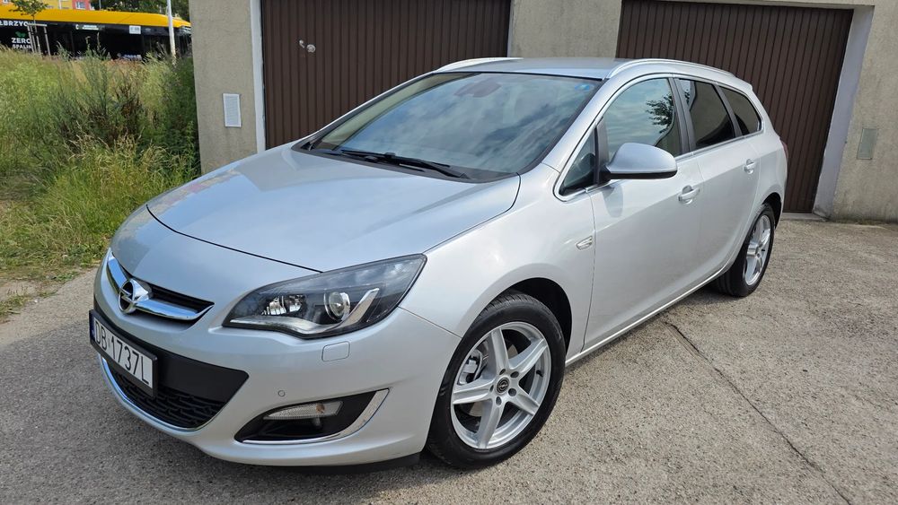 Opel Astra J (2009-2019) 2013