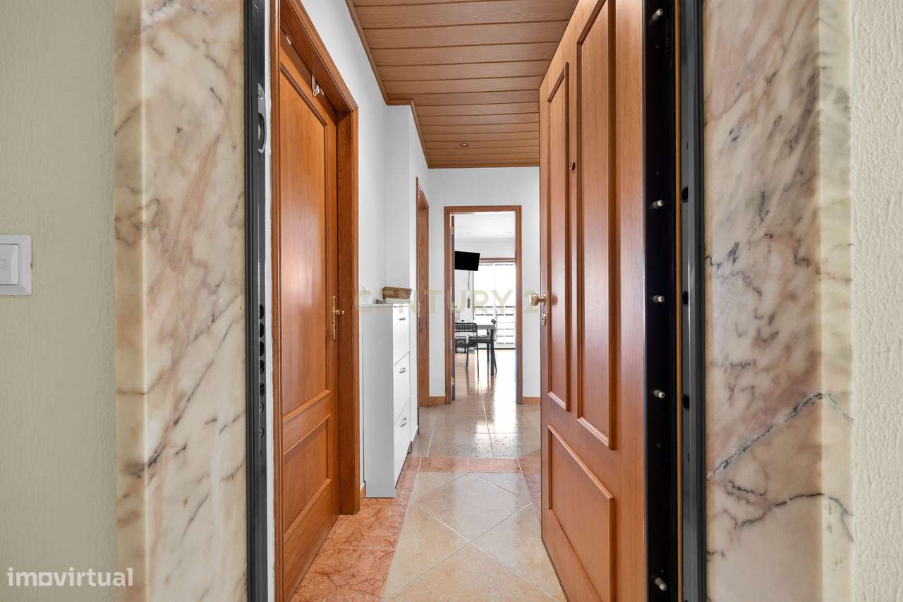 Apartamento T2 Atalaia-22