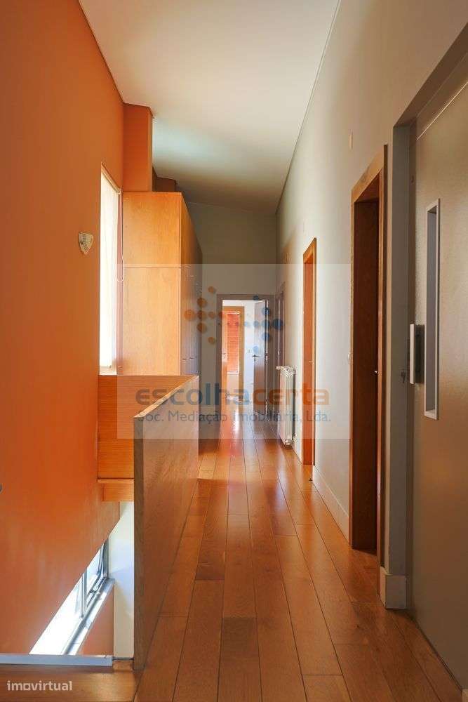 Moradia T5 com vista Serra-12