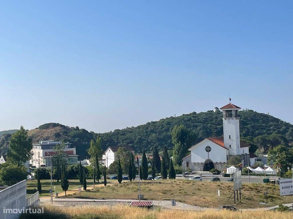 Exclusivo Apartamento T3 de Elegância Contemporânea em Corredoura S...-30