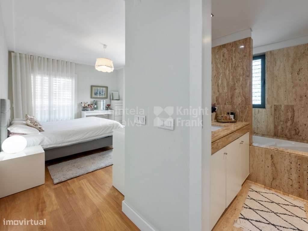 Apartamento T4 em condomínio de luxo privado na Lapa-13