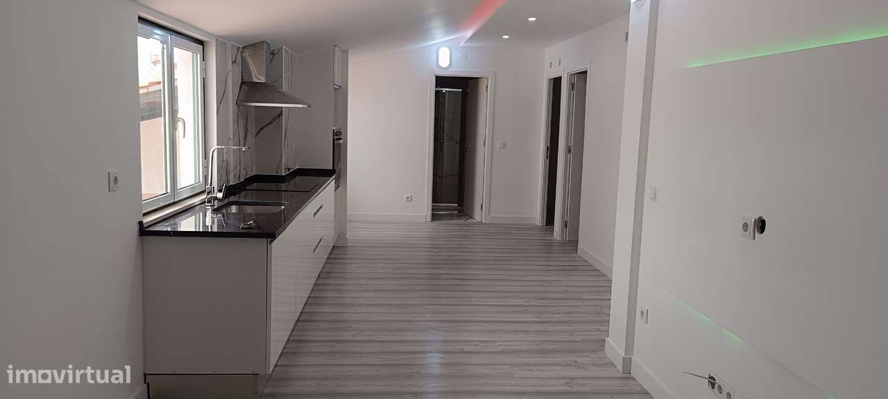 T2 com terraço e garagem! - Grande imagem: 3/22