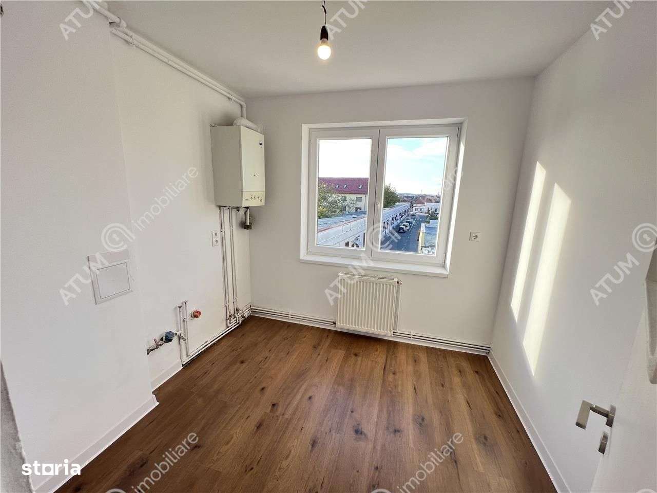 Apartament cu 2 camere balcon amplasat la etajul 2 din 4 zona Terezian-5