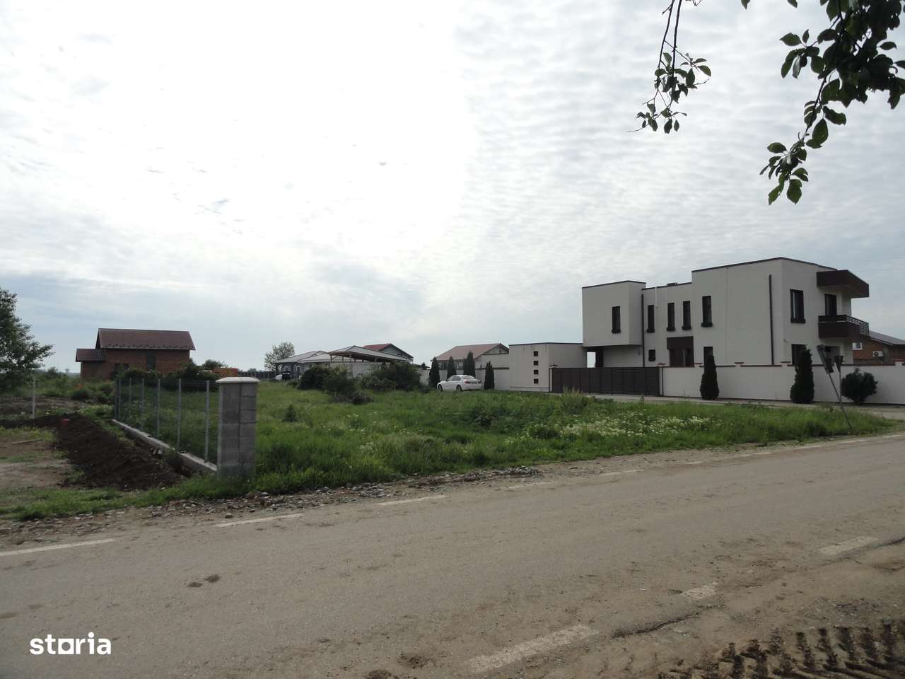 Loc de casa 490 mp, cu utilitati, in Bodrogu Nou (com. Zadareni) - Imagine principală: 1/4