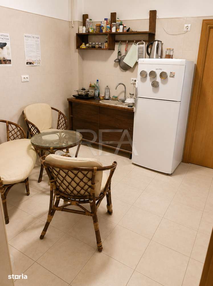 4 camere Muncii decomandat, an 1998, metrou, 92 mp, boxa