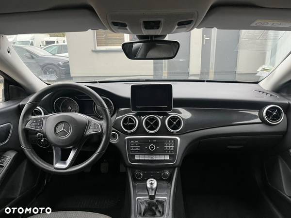 Mercedes-Benz CLA 180 d AMG Line - 11