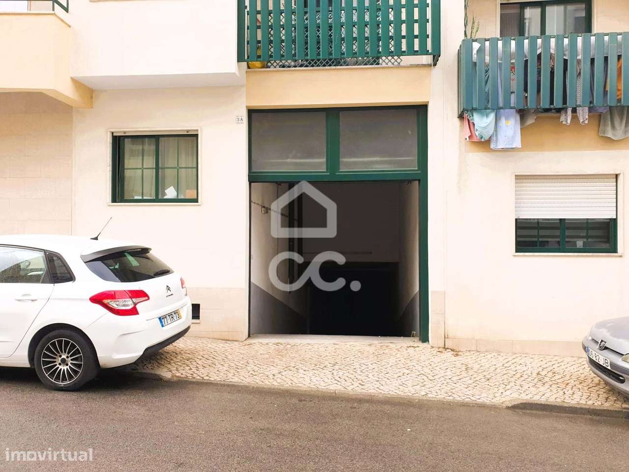 Garagem ampla em Setúbal-11