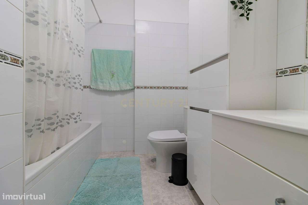 Apartamento T2 Remodelado | Pataias | Garagem e Sótão-6