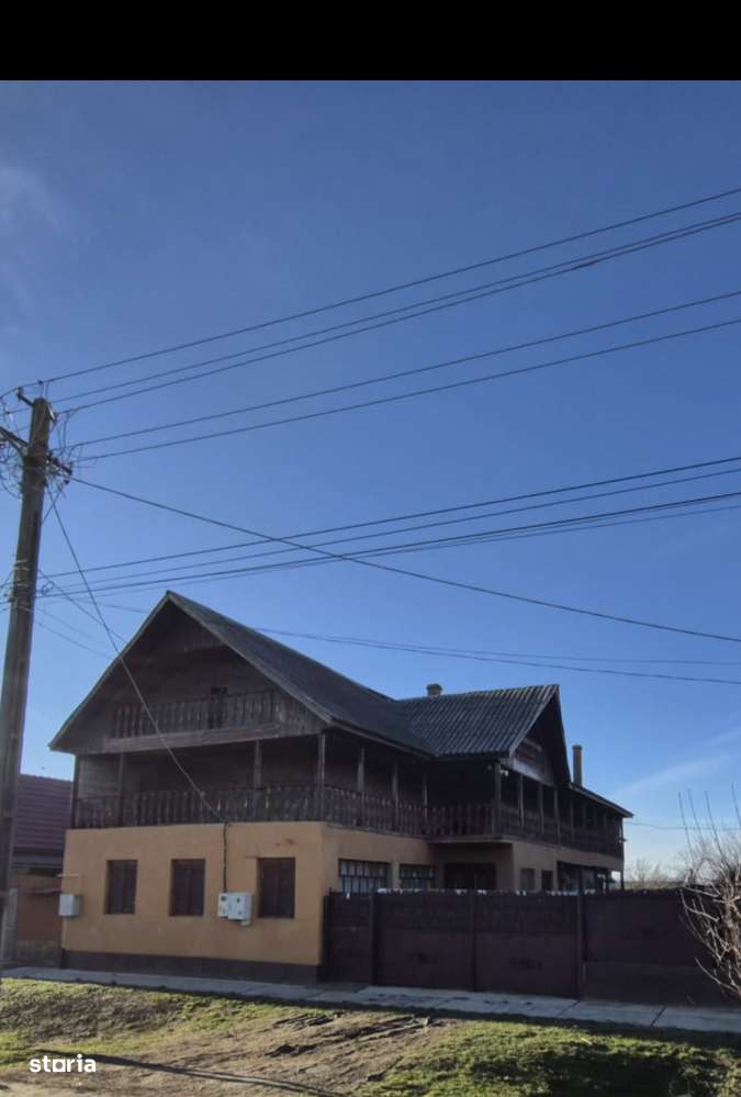 Casa Loc. Sântana,25km de Arad, gradină 1933 mp front stradal dublu-0