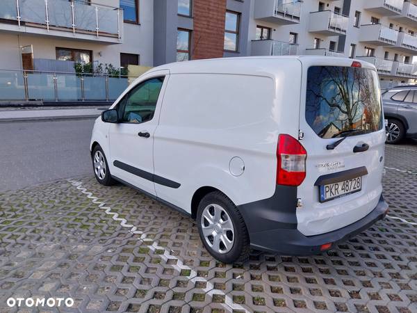 Ford Transit Courier - 7