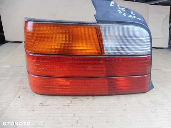 BMW E36 SEDAN LAMPA LEWY TYŁ TYLNA LEWA WYSYŁKA - 1