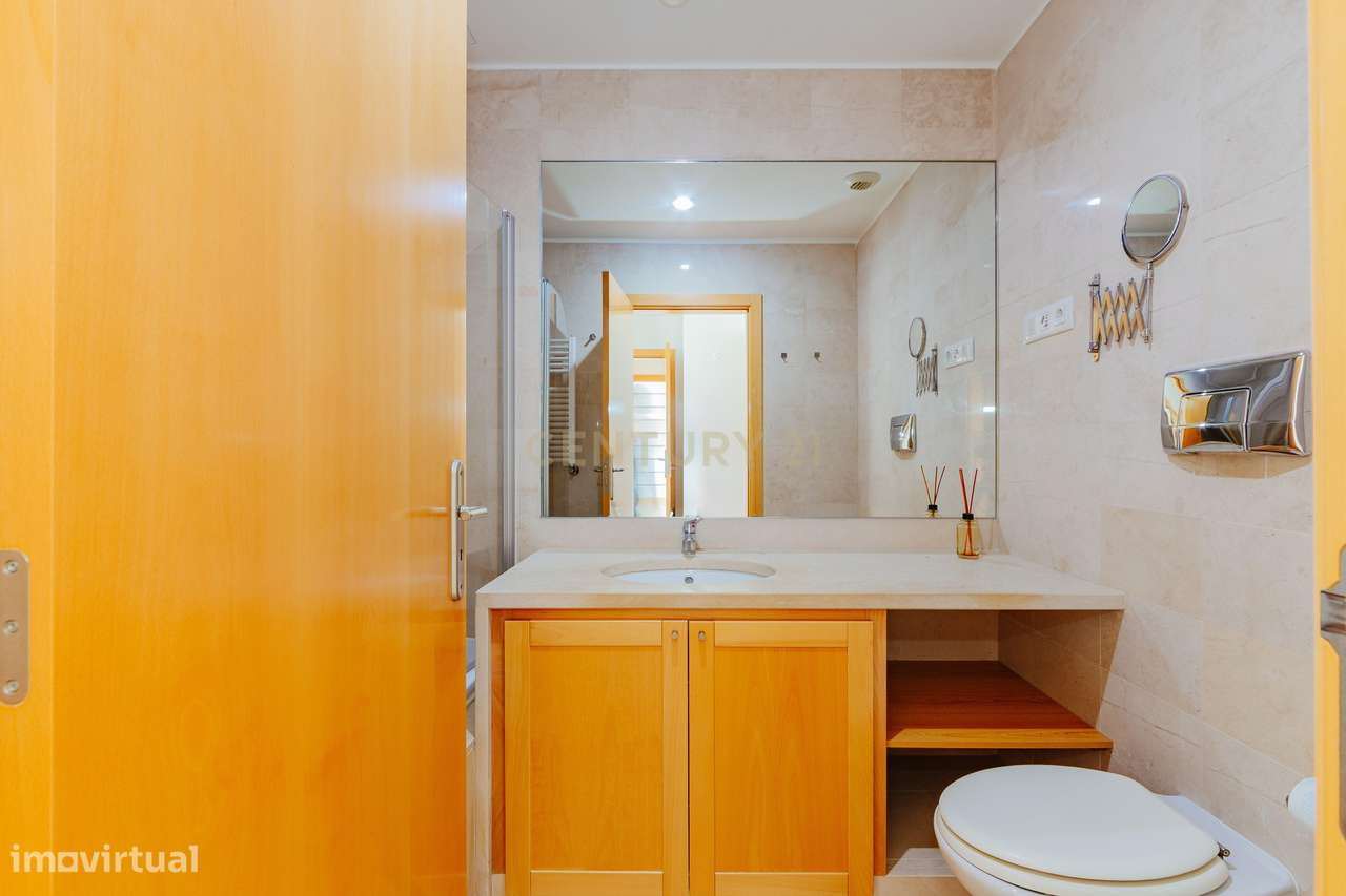 Apartamento T2 com vista rio no Edifício Âncora – Parque das Nações Su-11