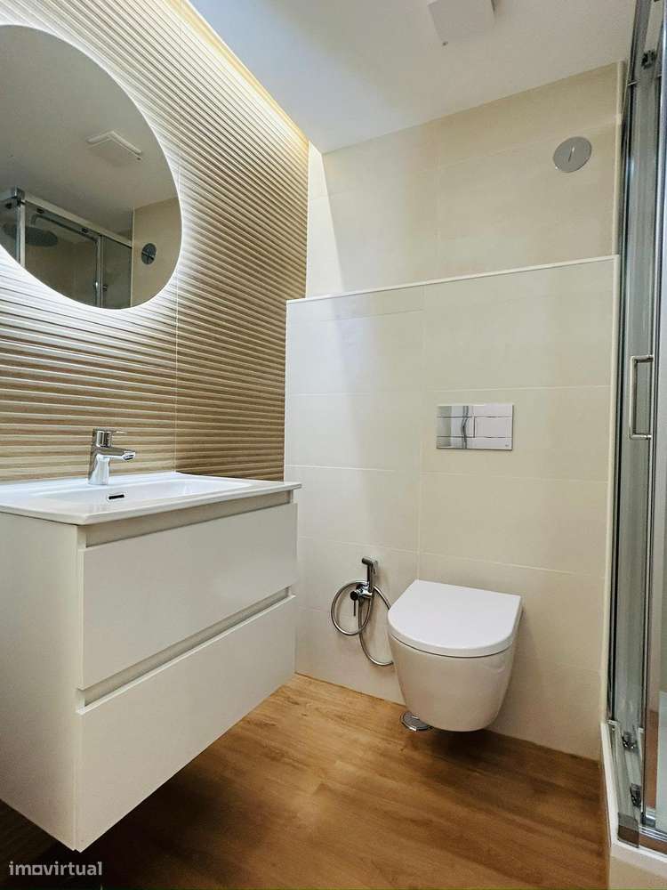 T2 totalmente renovado junto ao metro-8