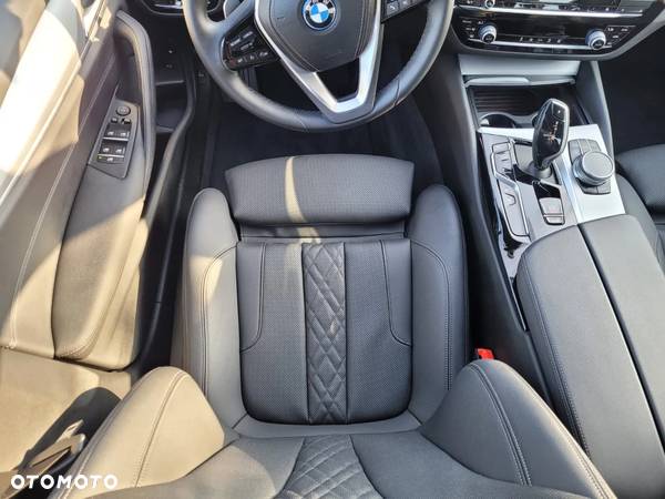 BMW Seria 5 545e xDrive Luxury Line sport - 21