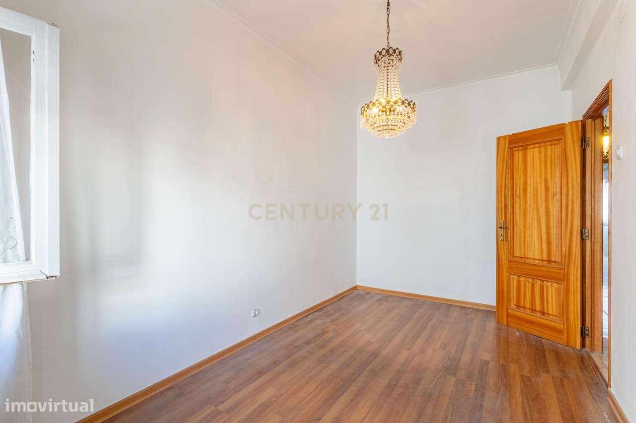 Apartamento T2 em Sacavém-12