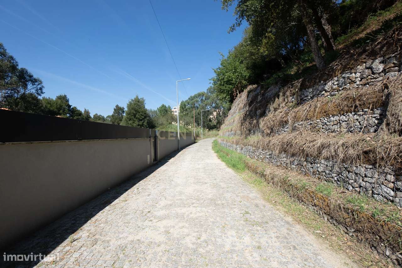 Fantástica moradia T4 de Luxo com piscina em Valongo-52