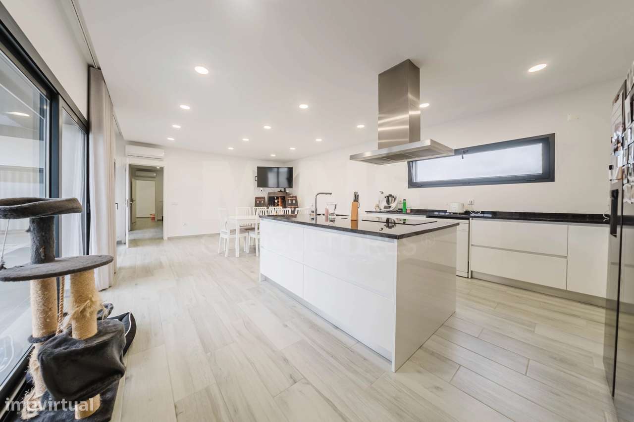 Moradia T3 Térrea Moderna em terreno c/ 2.610m2 - Grande imagem: 3/42