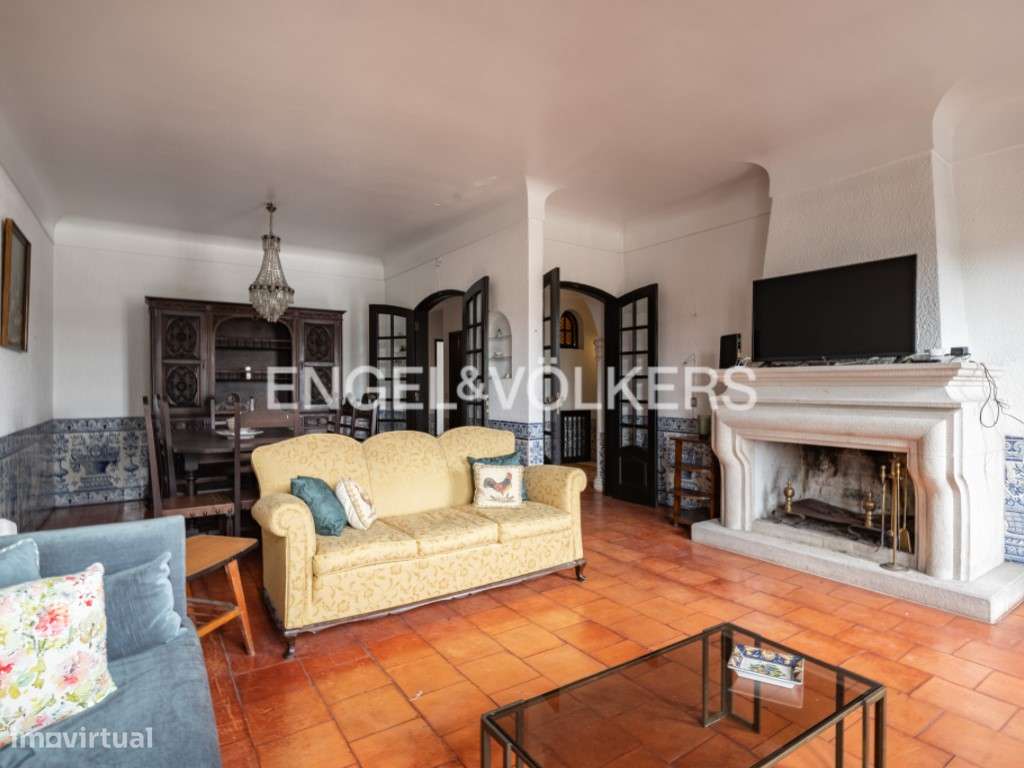 Excelente moradia T6 com AL situada no centro de Almeirim-16