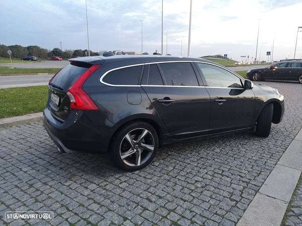 Volvo V60 2.4 D6 R-Design Sum.AWD Phev - 6