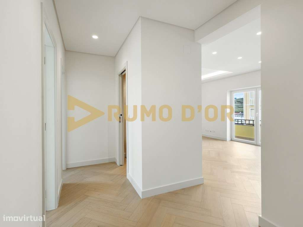 Exclusivo T2 com Vista Mar em Santa Cruz Elegância, Conforto e Loca...-13