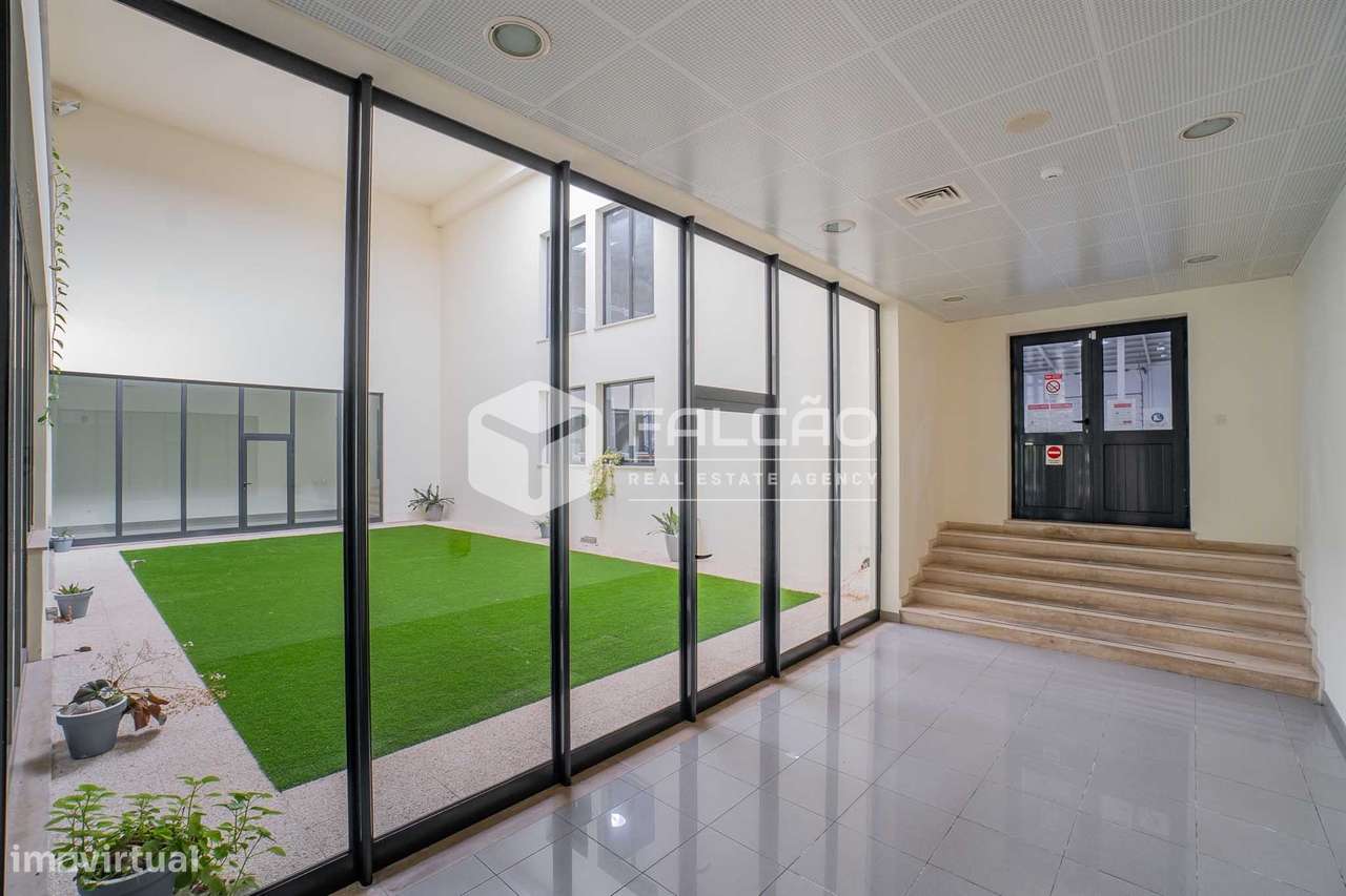 Armazém  Venda em Romeira e Várzea,Santarém-7