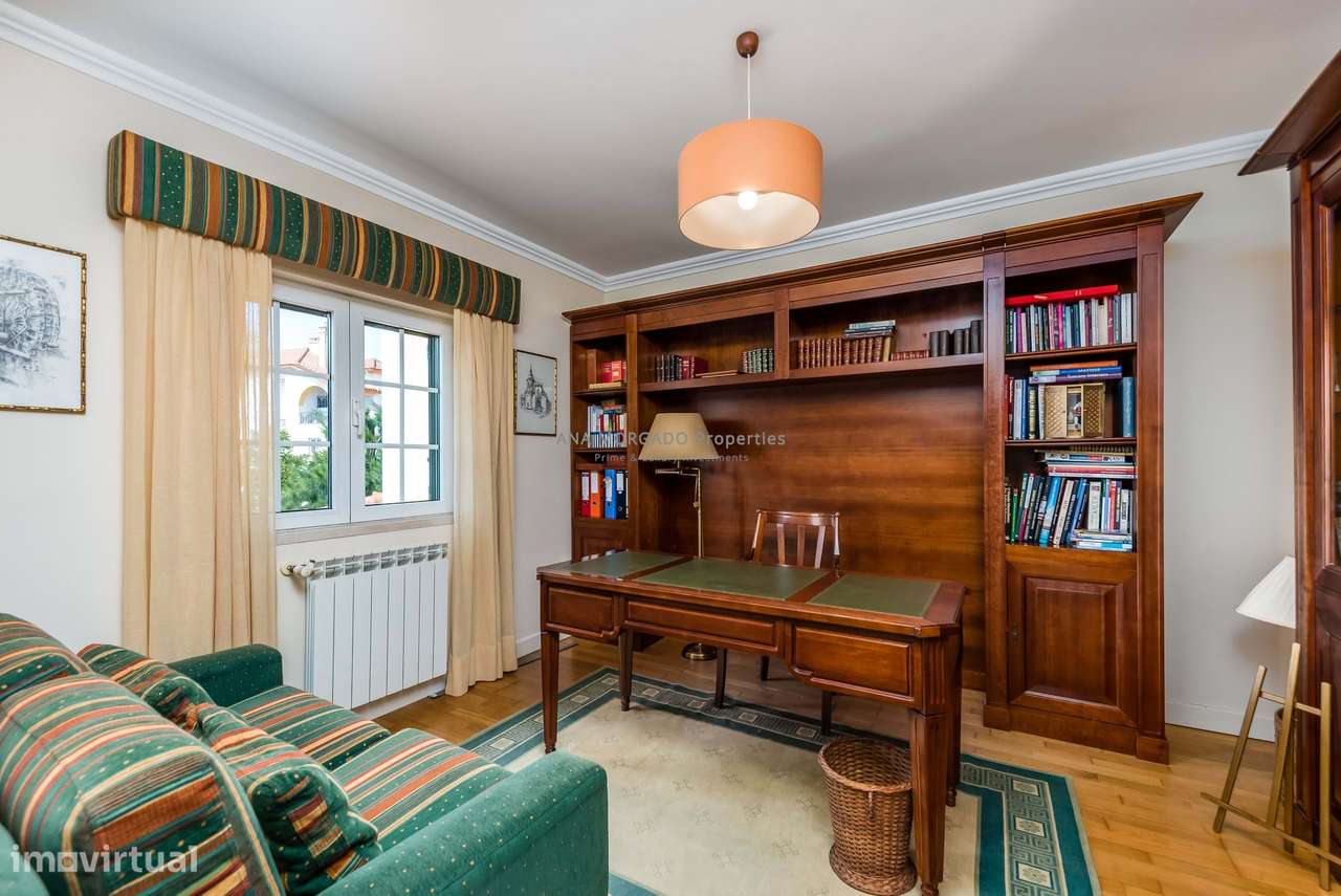 Moradia T4+1 Geminada na Quinta da Beloura — Luminosidade, Conforto e-37