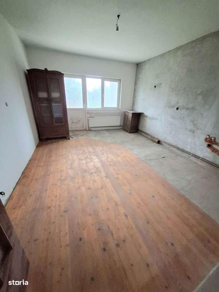 Casă P+M 274 m² +teren 565 m² Goranu Calea București – preț negociabil - Imagine principală: 4/19