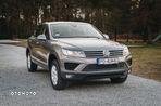 Volkswagen Touareg - 1