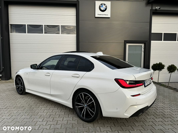 BMW Seria 3 320i M Sport - 15