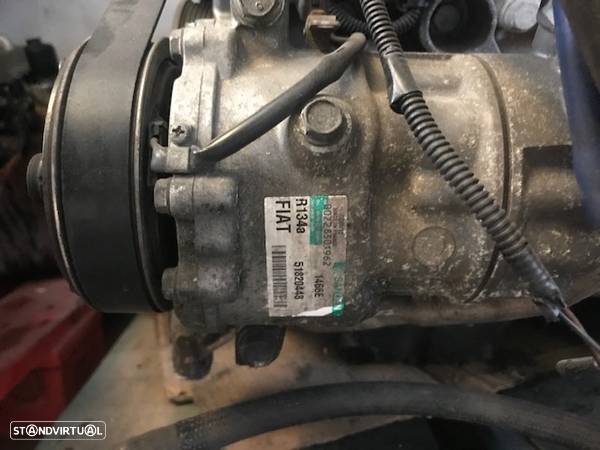 Compressor de AC Alfa Romeo Mito 1.6 JTD .6 JTD 51820448 - 1