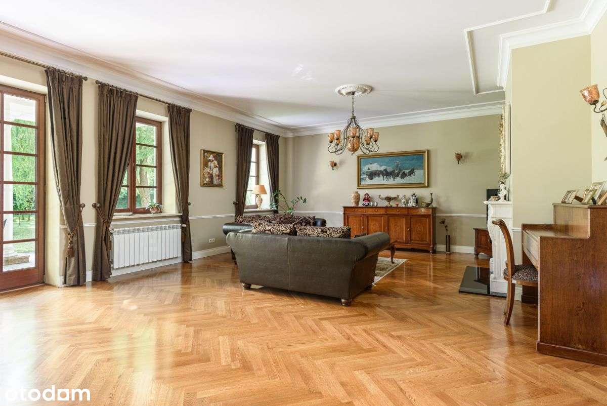 Rezydencja z pięknym ogrodem !!!-8