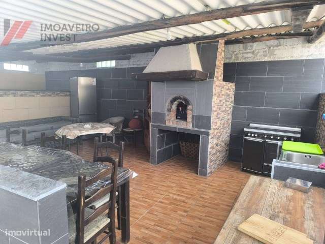 Quinta com Moradia Isolada e 4.450m² de Terreno Oiã Oliveira d Bairro-7