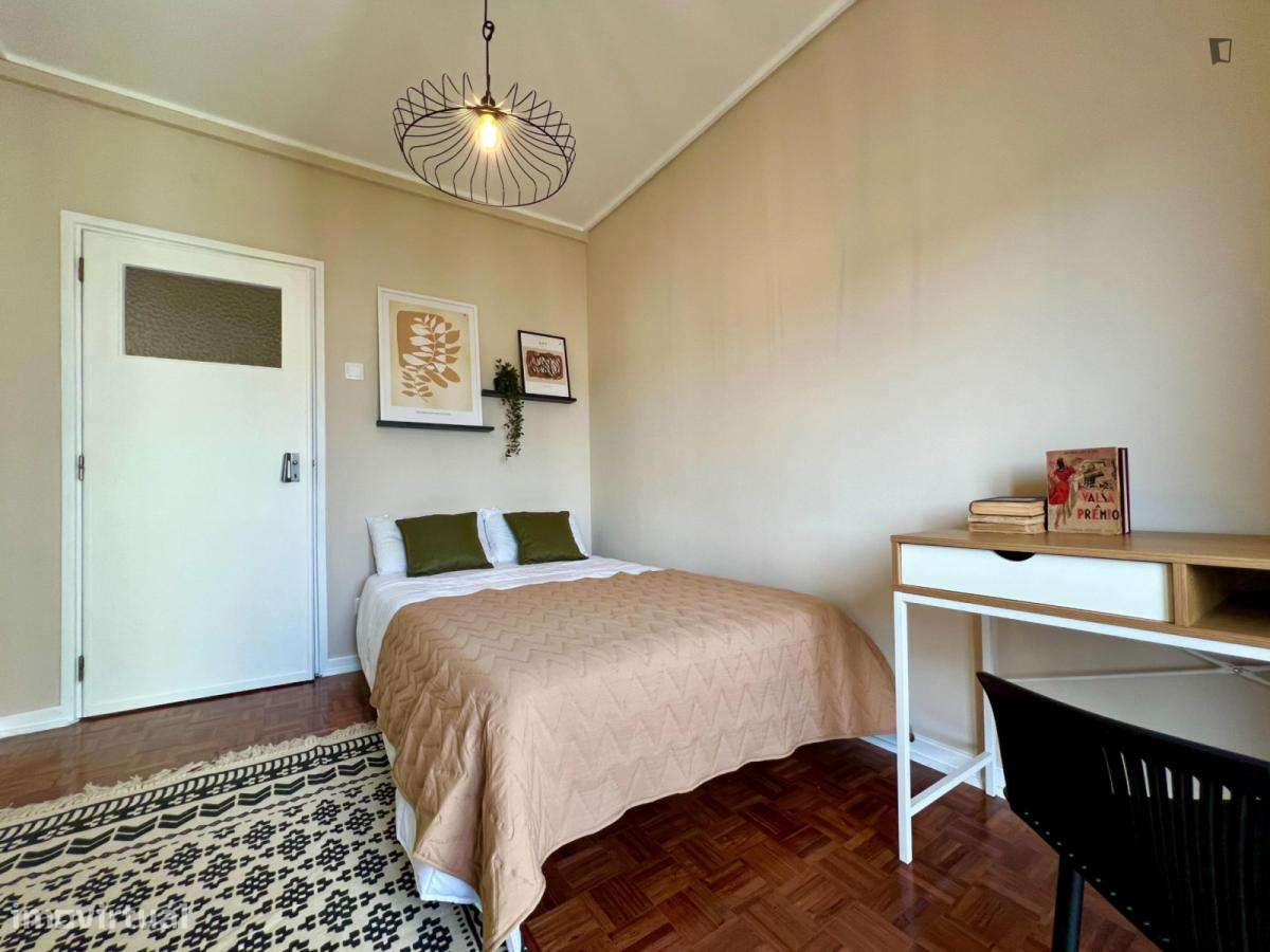 Quarto - localizado em Norton de Matos Coimbra - Grande imagem: 2/9