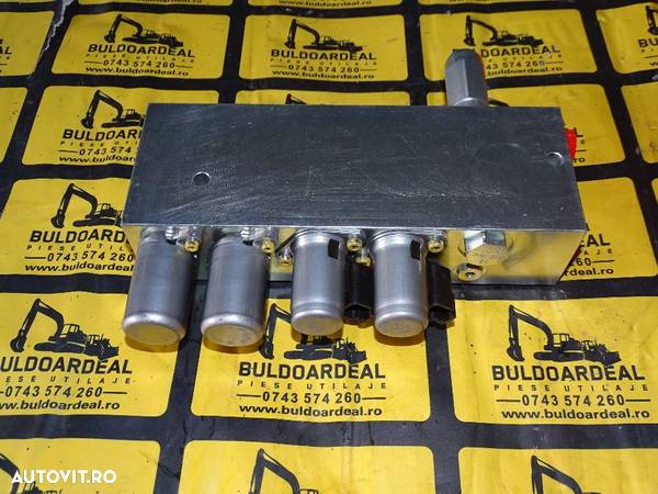 Distribuitor JCB cod. 334/F6978 - 8