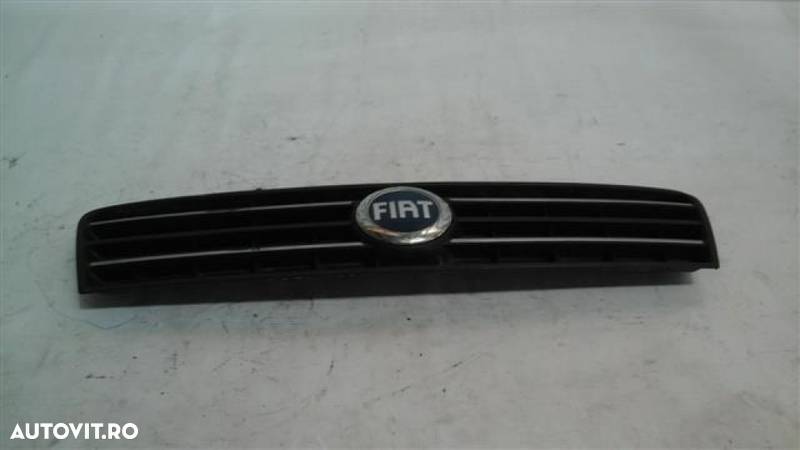 Grila radiator Fiat Punto An 2002-2006 cod 46849441 - 2