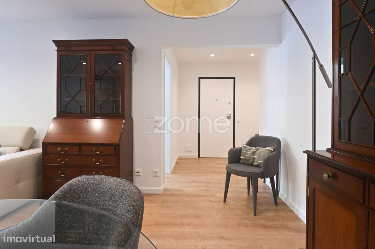 Apartamento T2 remodelado com terraço e garagem, Cascais - Grande imagem: 4/27