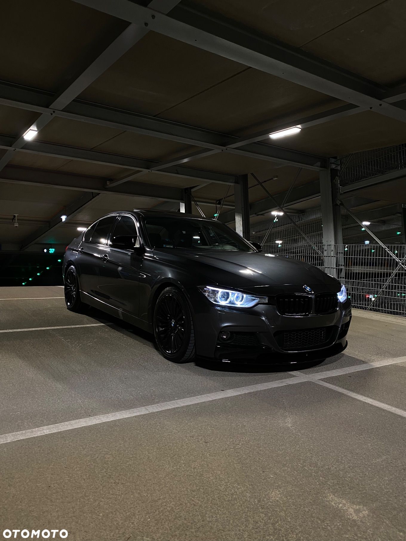 BMW Seria 3 328i - 1