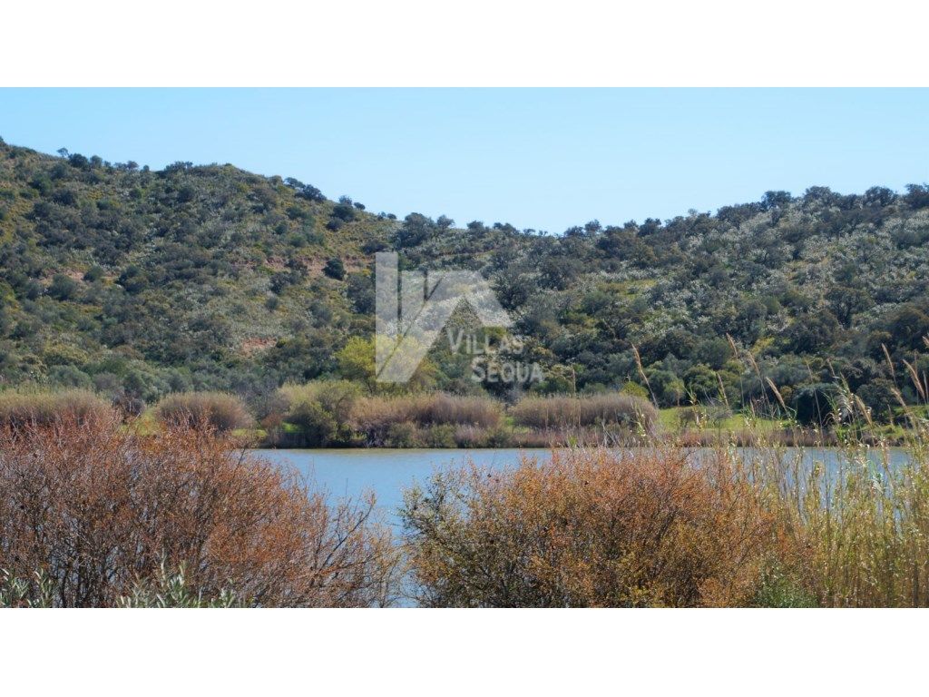 Terreno junto ao Rio Guadiana em Odel...