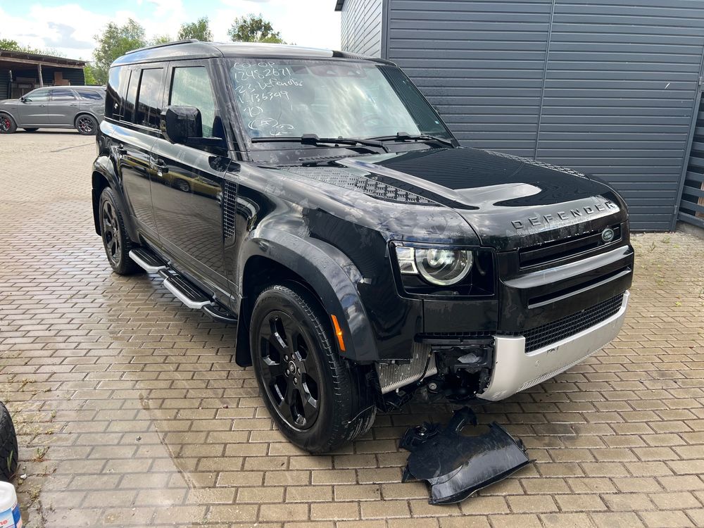 Land Rover Defender 110 P300 2023