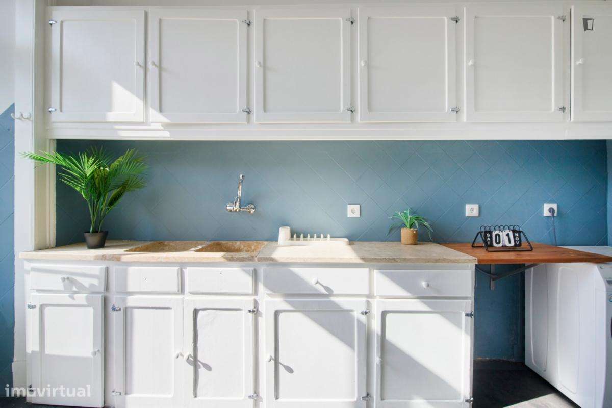 Quarto - localizado em Santos Lisbon - Grande imagem: 3/10